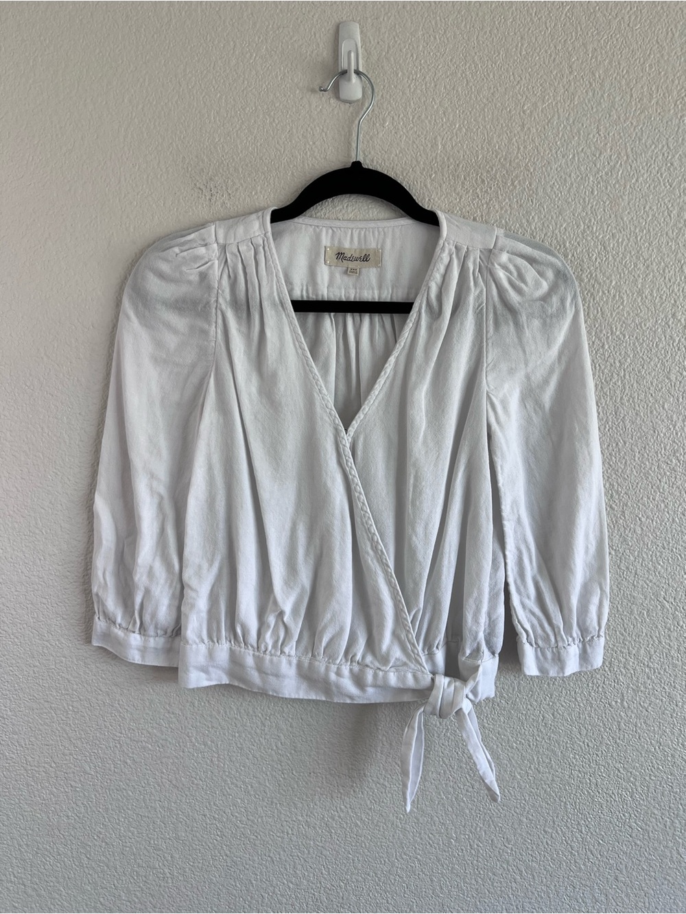 Madewell Women's Wrap Top in Eyelet White Cropped - Picture 2 of 10